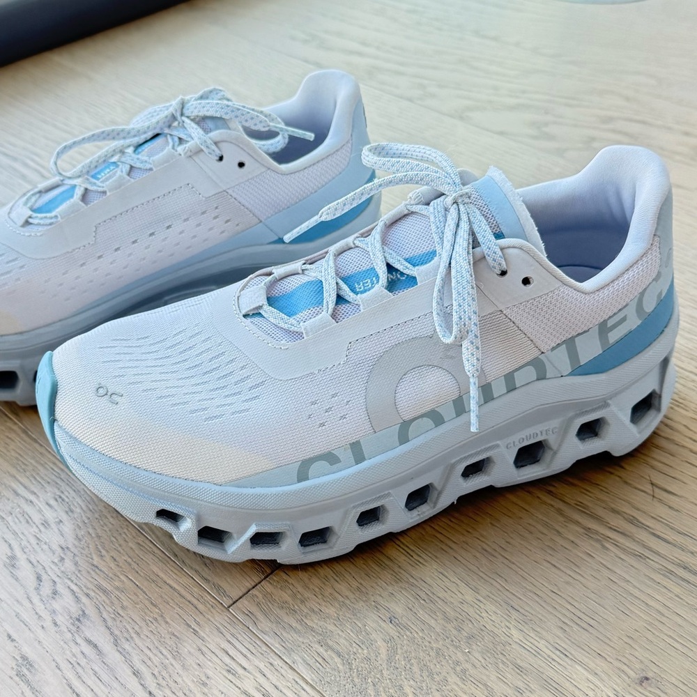 0803 On Running Cloudmonster Running Shoes Frost Wash Light Blue Women 9